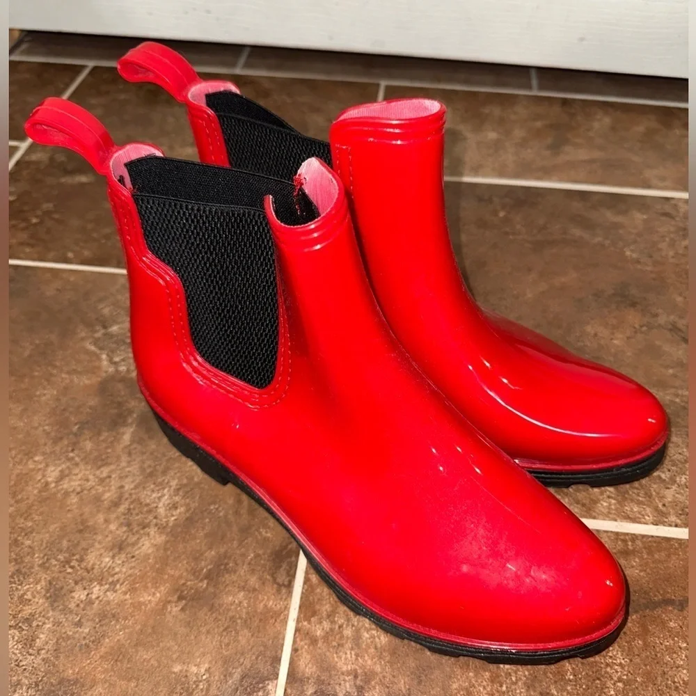 Seven7 Women’s Red Rubber Rain Booties